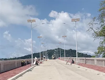 100W Split Solar Street Light With Lithium Battery in Asia