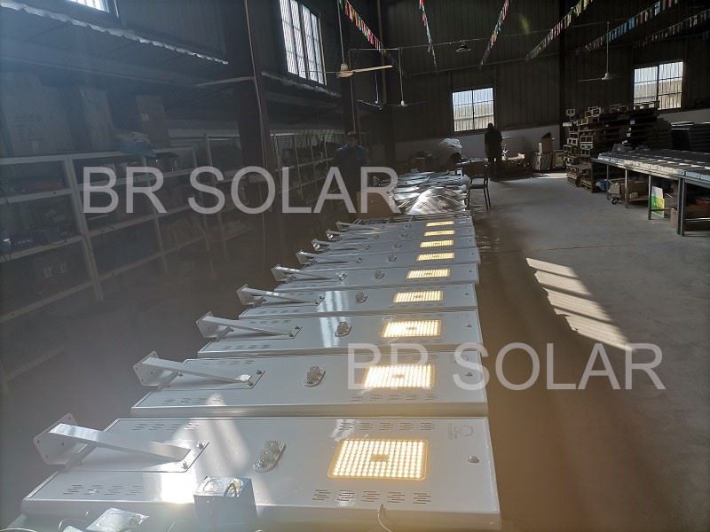 Huizhouying industrial-180 sets of All in One Solar Street Lights